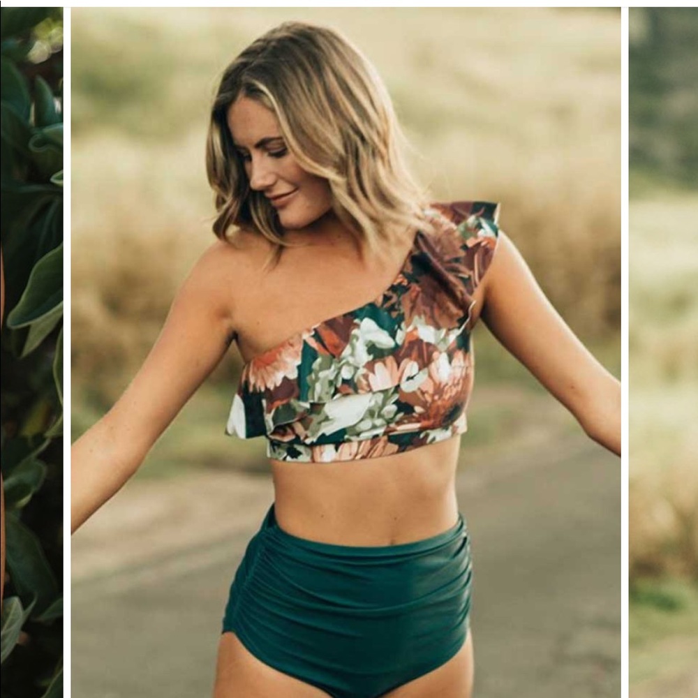 Swimod Bikini top ONLY.